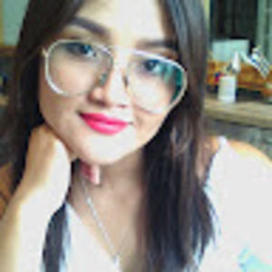 Meet your Posher, Selena